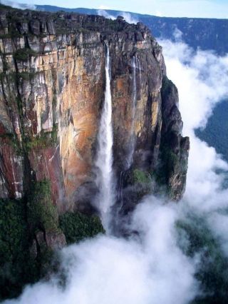 Dnes se ve mně míchá dojetí, vztek i naděje. Můj muž David se narodil ve Venezuele. Zemi, která byla kdysi rájem, ale...